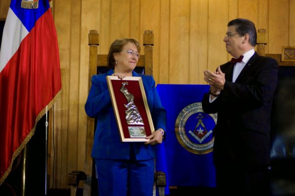 (VÍDEO) La presidenta de Chile Michelle Bachelet ante la Gran Logia de Chile